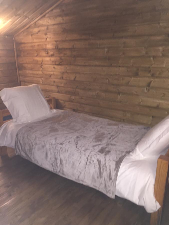 Gites Les Chalets Vezzani Spa Pokoj fotografie
